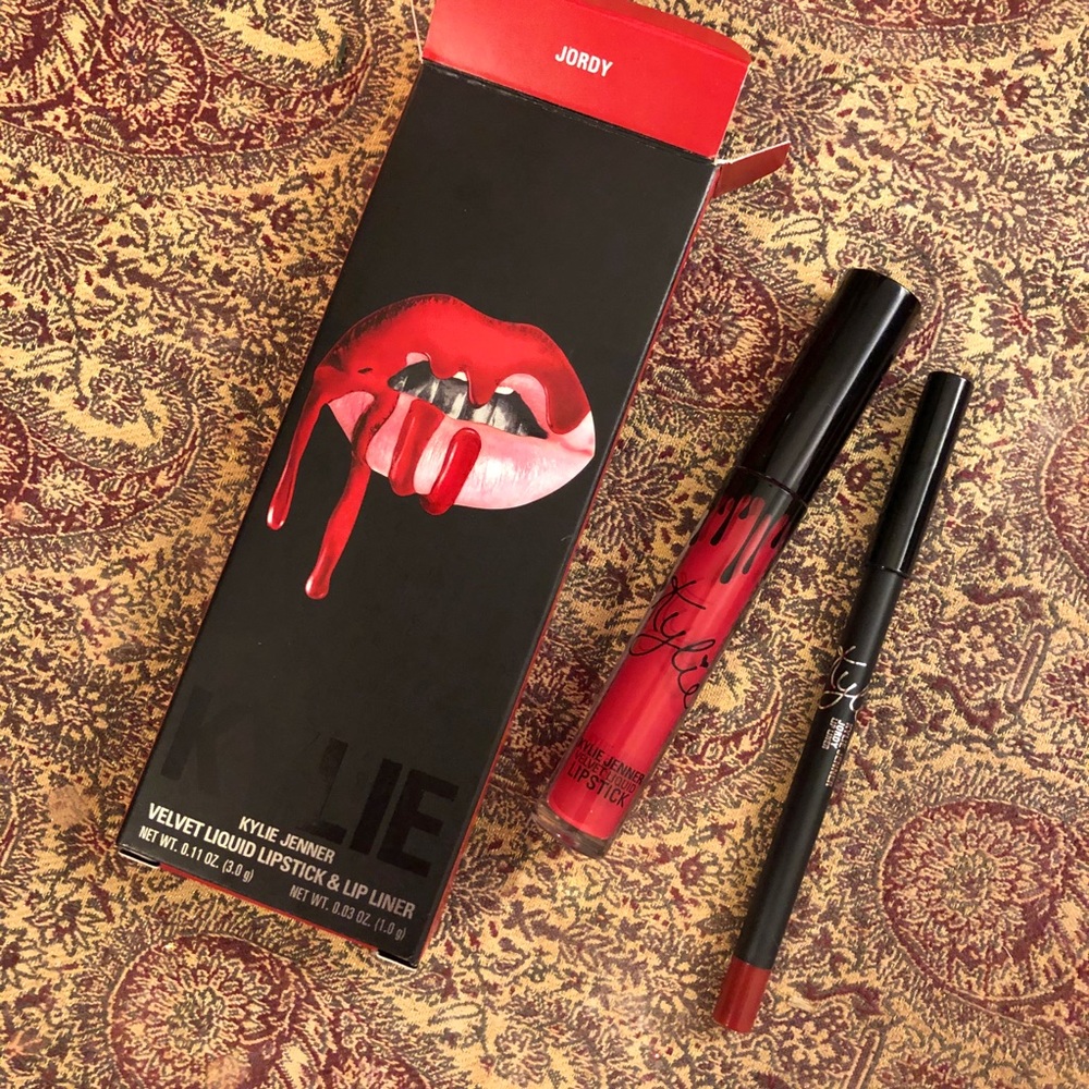 Kylie Cosmetics: Lip Kit in Jordy
